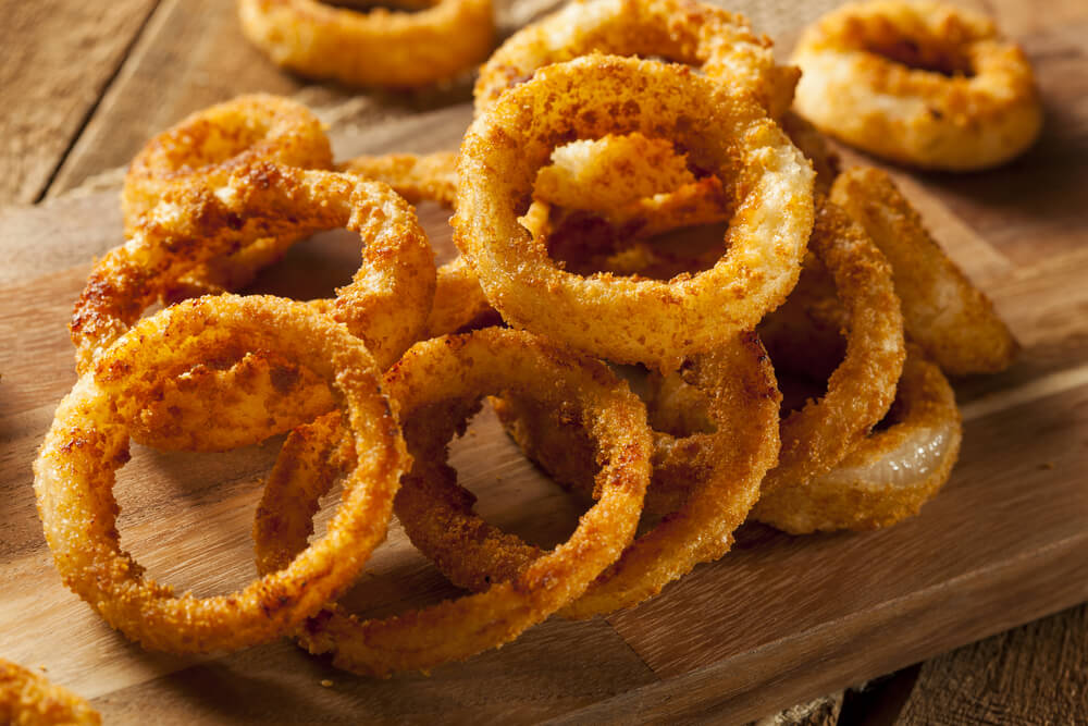 Homemade Crunchy Fried Onion Rings With Ketchup