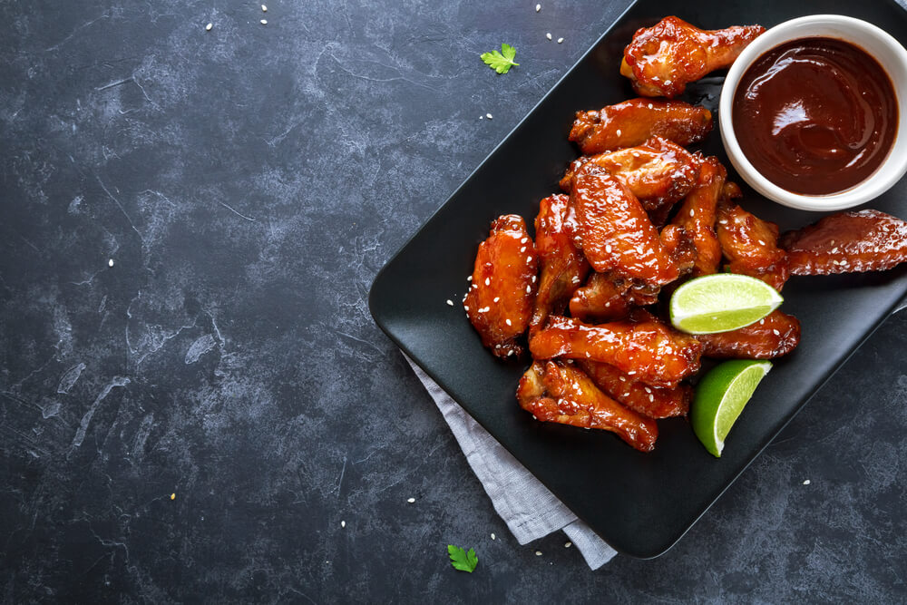 Baked Chicken Wings With Sesame and Barbecue Sauce